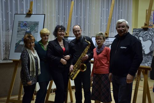 Klub +55, Grupa Poetycka Orion oraz saksofonista Łukasz Gwoździak. Foto Ula Moskwa
